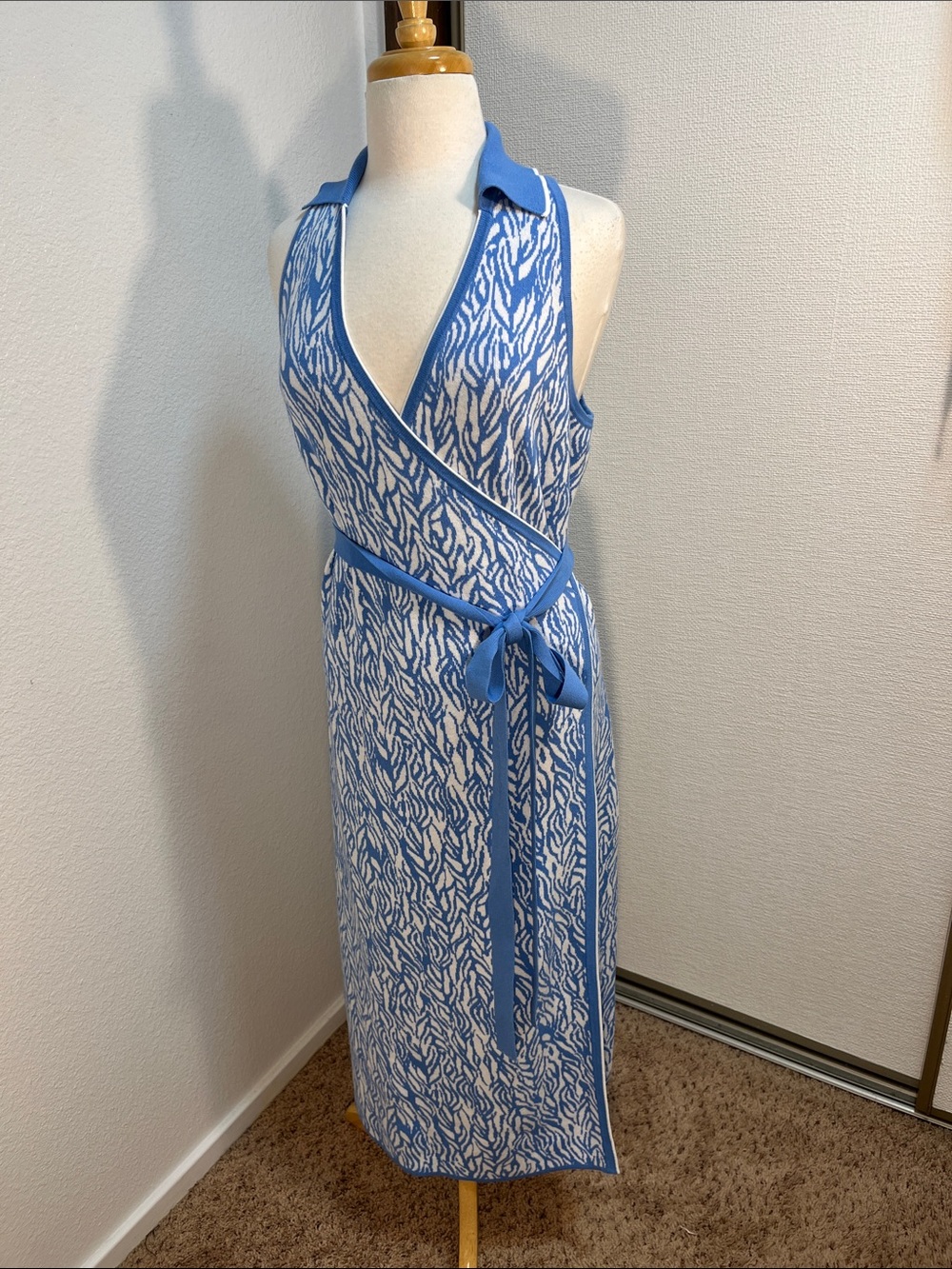 DVF x Target Blue White Zebra Wrap Midi Dress XXL NWOT - Picture 7 of 10